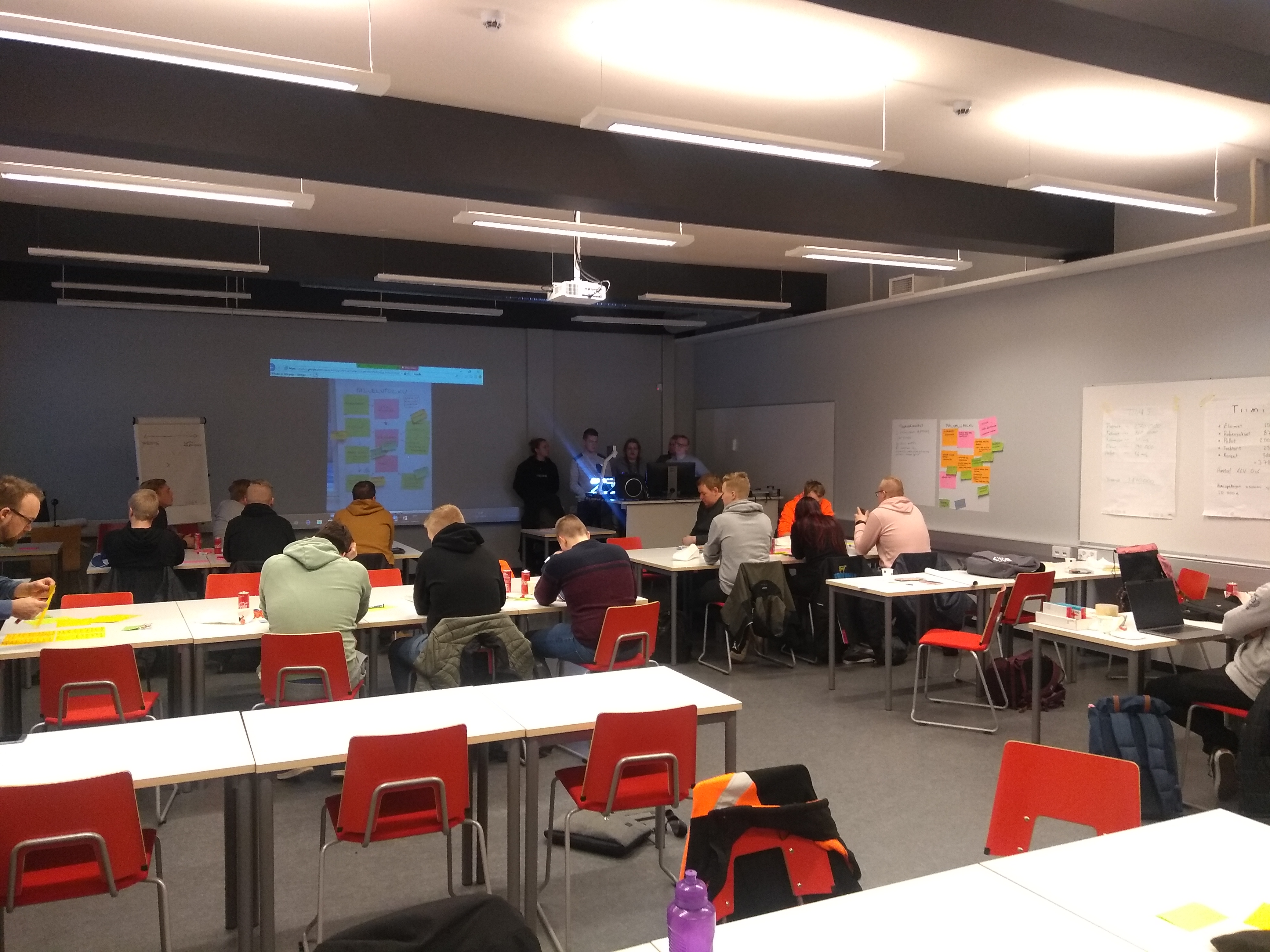 Course Image Mustiala - opinnäytetyö/thesis 2025-2026