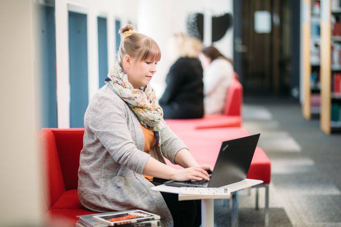 Course Image e-English for social services studies